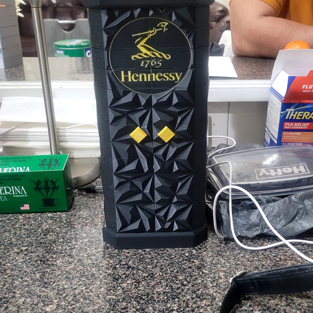 Henne Black and Yellow Geometric Box